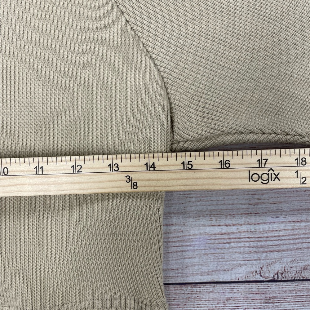 Women’s L’academie Cropped Sweater - Picture 6 of 6